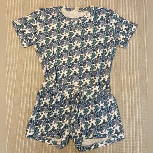 Kate Quinn floral lounge set